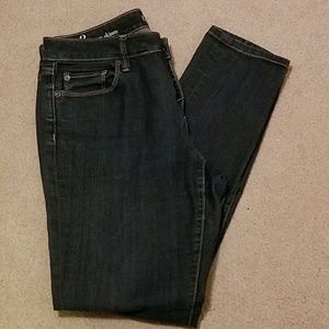 PRICE DROP! Ann Taylor Loft Curvy Skinny Jeans